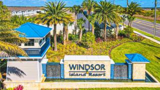 Family Oasis w/ Pool, Game Room & Themed Rooms - Davenport - 9