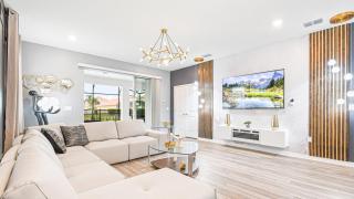 Luxury Stay: Pool, Game Room, Theater Near Disney - Davenport - 7