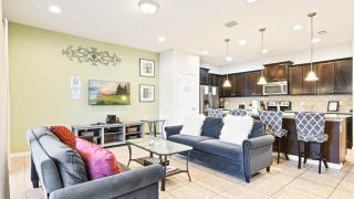 Free WaterPark Access! 5br Resort Townhome w/ Pool - Kissimmee - 4