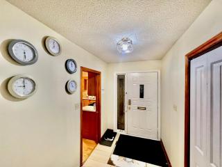 Luxury 2BR home in Newmarket - 9