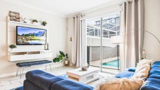 4BR Retreat in Champions Gate w/ Private Pool - 2