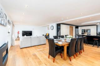 Oak Cottage, HS2, NEC, BHX, M42, Family Gatherings, Contractors, Relocators - Birmingham - 4