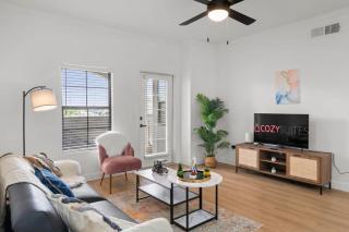 TWO Bright CozySuites Apartment Downtown Chandler 06 & 07 - Chandler - 0