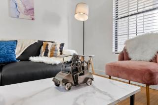 TWO Bright CozySuites Apartment Downtown Chandler 06 & 07 - Chandler - 5