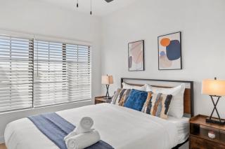 TWO Bright CozySuites Apartment Downtown Chandler 06 & 07 - Chandler - 1