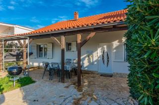 House Loncar - Vir - 0