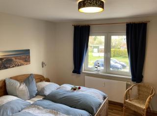 Wohnung 9 Meer-Ruhe im Haus Stranddistel komfortable Ferienwohnung im 1 OG für 4 Personen in Zingst - Zingst - 2