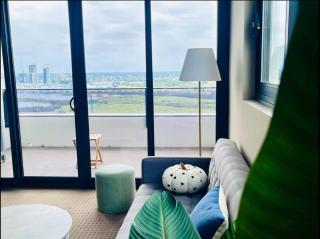 Panoramic City View 3bedroom condo Wi-Fi Parking - Sidney - 2