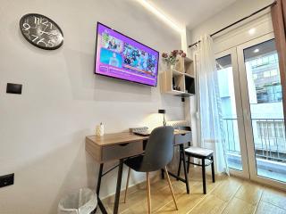 Elegant & Stylish 2nd Floor Flat - 3' from Metro - Atene - 8