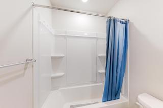 3BR Dog-Friendly Townouse with Grill, Fireplace, AC - 1