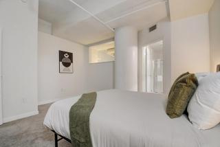 CozySuites - 2BR with Direct Skybridge Access #2 - Indianápolis - 5