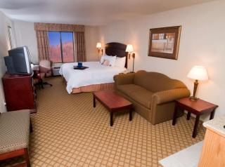 Hampton Inn & Suites Farmington - 4