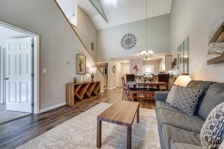 Watefront Branson Condo with Screened-In Balcony! - 1