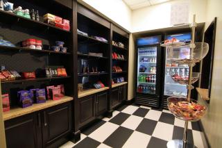 Hampton Inn & Suites Grand Forks - 2