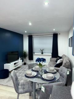 Modern 2 Bed Apartment - Blue Madison - Aldershot - 4
