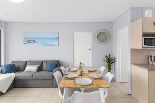 'Beachside Escape' A Breezy Waterfront Family Abode - Wollongong - 4