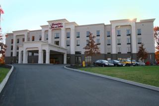 Hampton Inn and Suites Jamestown - Jamestown - 0
