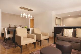 Embassy Suites Greenville Golf Resort & Conference Center - Greenville - 4