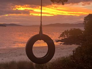 Blue Lagoon Beach House - Absolute Beachfront! - Dodges Ferry - 9