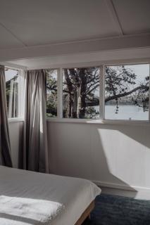 Blue Lagoon Beach House - Absolute Beachfront! - Dodges Ferry - 2