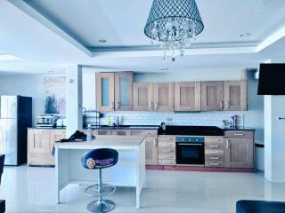 4 bedrooms & bathroom for up to 12 guests 7kms to Patong beach at The Fairways golf villas - Phuket - 8