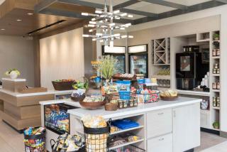 Hilton Garden Inn Grand Rapids East - Grand Rapids - 4