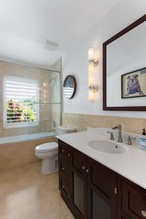 Luxury Waterfront & Infinity Pool/Hot Tub SLEEPS 8 - Fort Lauderdale - 5