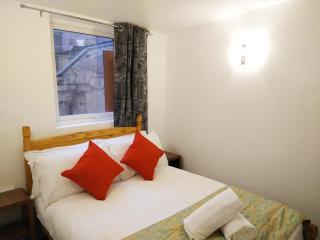 Park Lane Ground Floor Apartment - Workington Town Centre Location - Free Overnight parking - 4