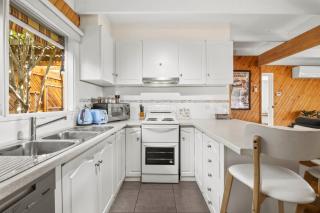 Torquay Boulevard Beach House - 4