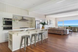 Luxury Beach House Retreat Beach - Whale Beach - 3