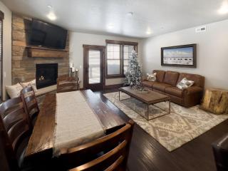 Ideal Condo 2 Minute Drive to Deer Valley - Heber City - 2