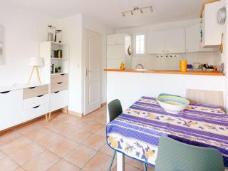 Pavillon climatisé 4 pièces avec WIFI, proche plage, terrasse, barbecue, park. privatif, animaux admis - FR-1-409-249 - Gruissan - 4