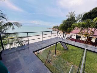 Seaview Mini Chalet - Direct Beach Access - 7