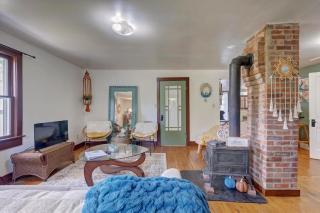 Boho Garden Bungalow Near IU, Downtown, EV Level 2 Station - 6