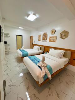 Lighthouse Inn Corporation former Lucky Tito Dmall Boracay - Boracay - 0
