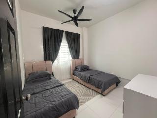 MamaShy Homestay Manjung -FREE WIFI- - Seri Manjung - 4