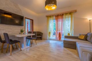 Besondere Villa mit Pool, 350 Meter zum Strand - Jadranovo - 5