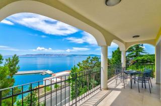 Luxuswohnung mit Pool, Sauna, Gym direkt am Meer - Novi Vinodolski - 1