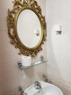 Royal Garden Apartments & Gastronomy - Budva - 5