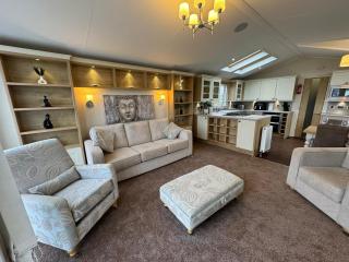 Golden Anchor - The Vogue - Coastal Caravan Breaks - Chapel Saint Leonards - 0