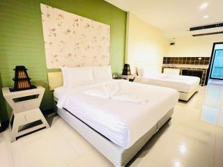 J STAR - Jomtien Beach - 8