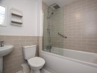 2 Bed in Charlestown 90410 - 1