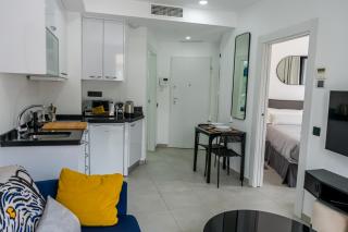 Modern Wave Escape apartment with private parking and rooftop pool BY NAMASTE ELITE - Torremolinos - 2