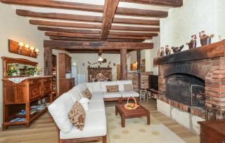 2 Bedroom Awesome Home In Rubigny - 8