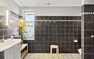 Gorgeous Home In Lundby With Wifi - Lundby - 3