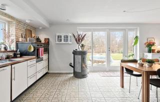 Gorgeous Home In Lundby With Wifi - Lundby - 1
