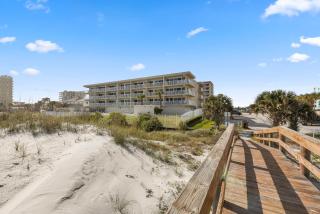 Jacksonville Beachdrifter 202 - Beach View - 1
