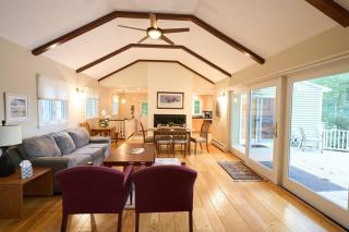 Fun on the Lake - East Hampton - 4