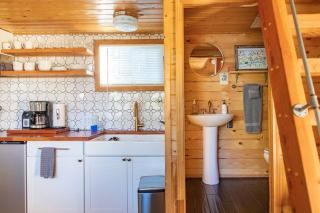 Persis tiny cabin. amazing outdoor shower. - Sultan - 4