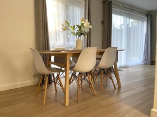 Contemporary-styled 3-Bed House - Buckinghamshire - 1